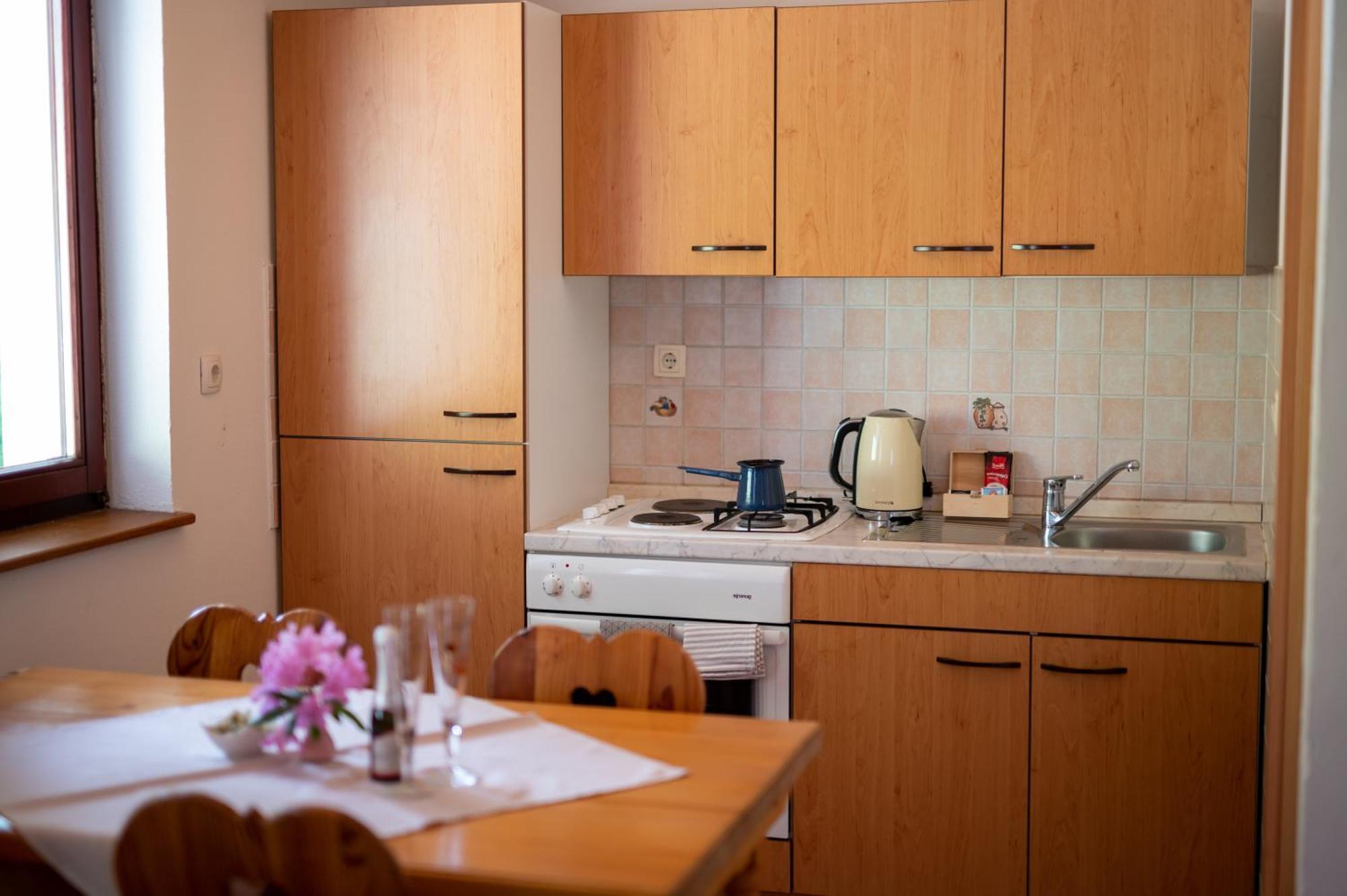 Ferienwohnung Domacija Za Robom Cerkno Zimmer foto
