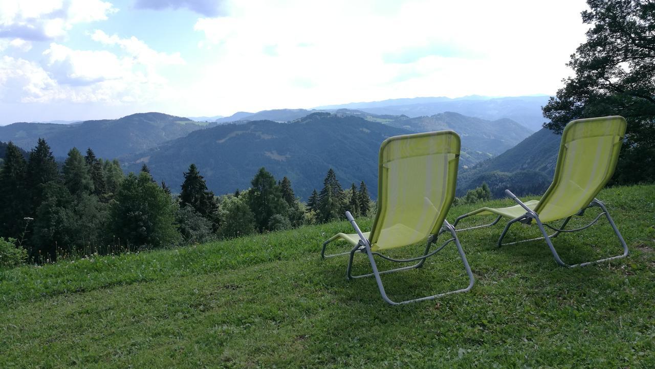 Ferienwohnung Domacija Za Robom Cerkno Exterior foto